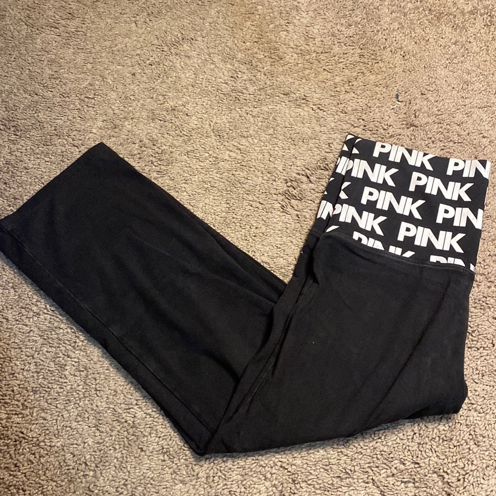 Victoria’s Secret PINK black capri leggings